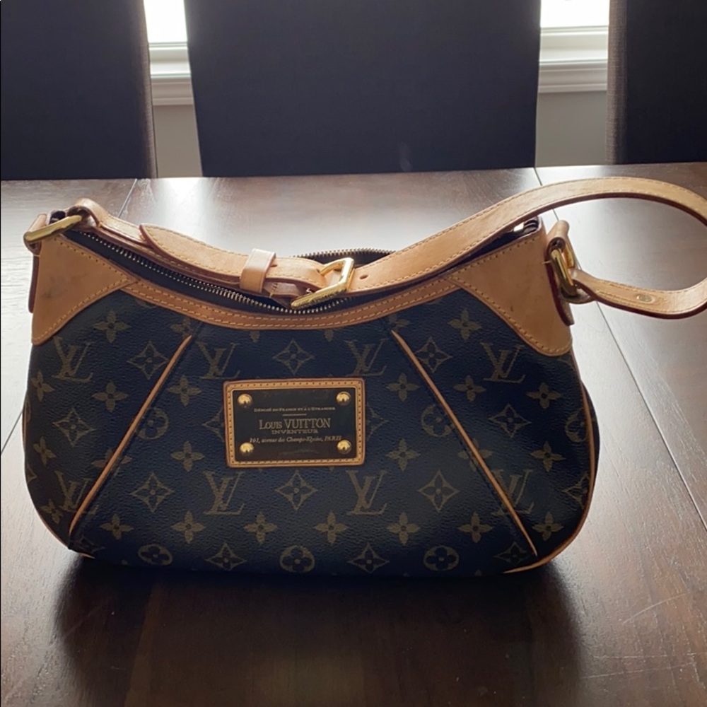 Louis Vuitton shoulder purse